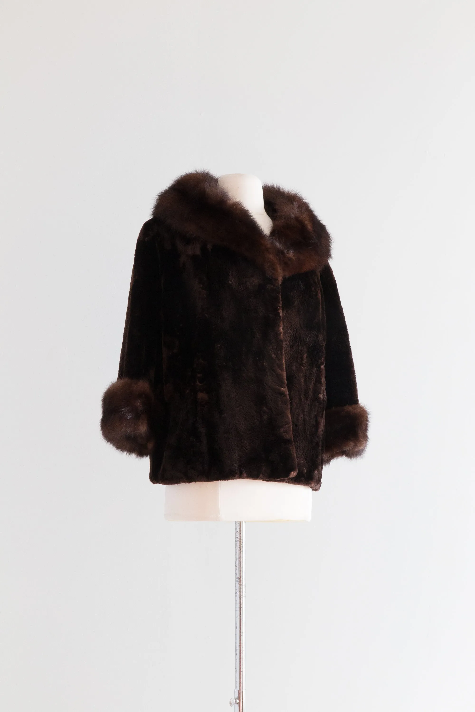 Beautiful 1950's Chocolate Sheared Fur Jacket / Medium