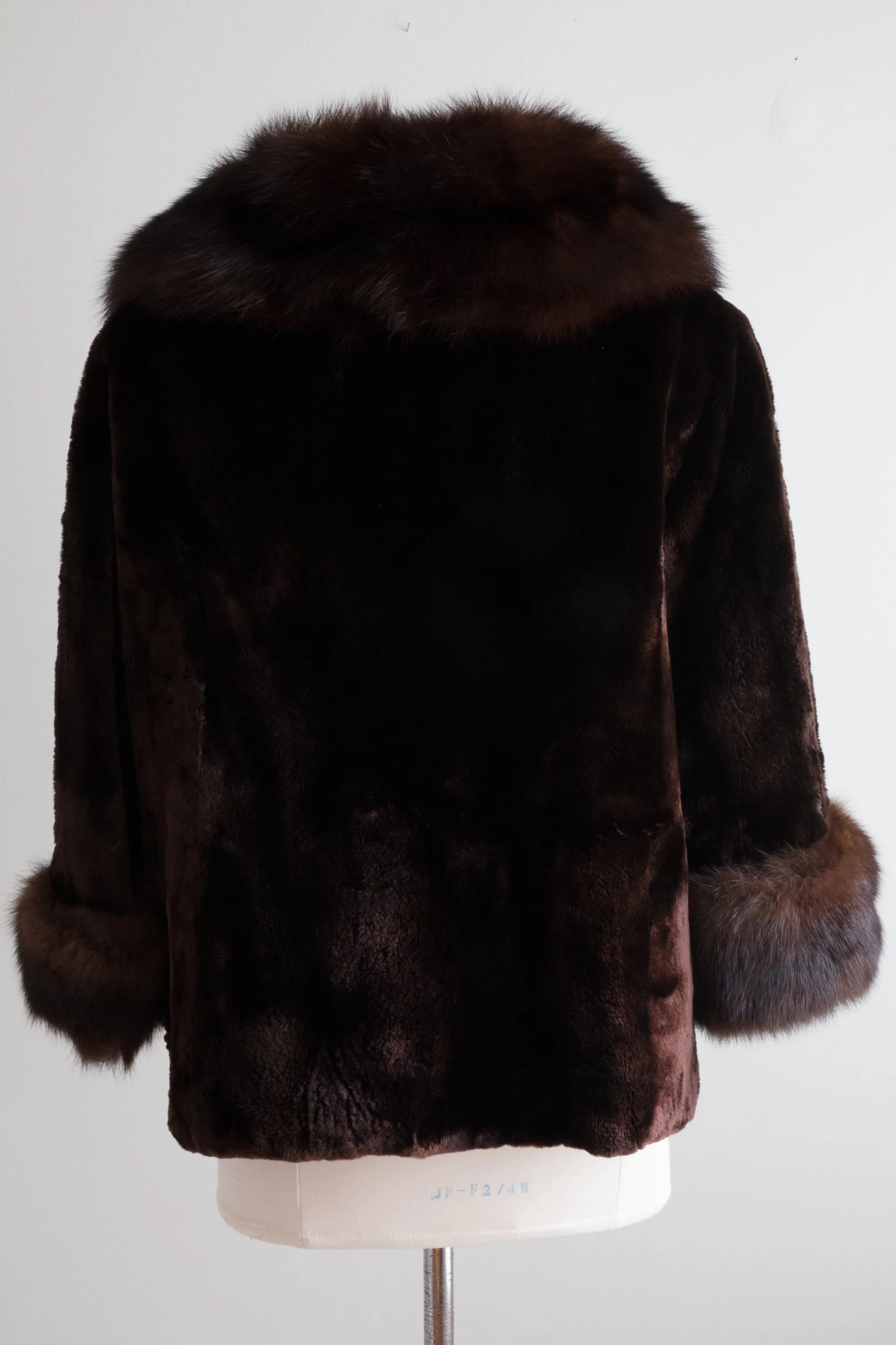 Beautiful 1950's Chocolate Sheared Fur Jacket / Medium