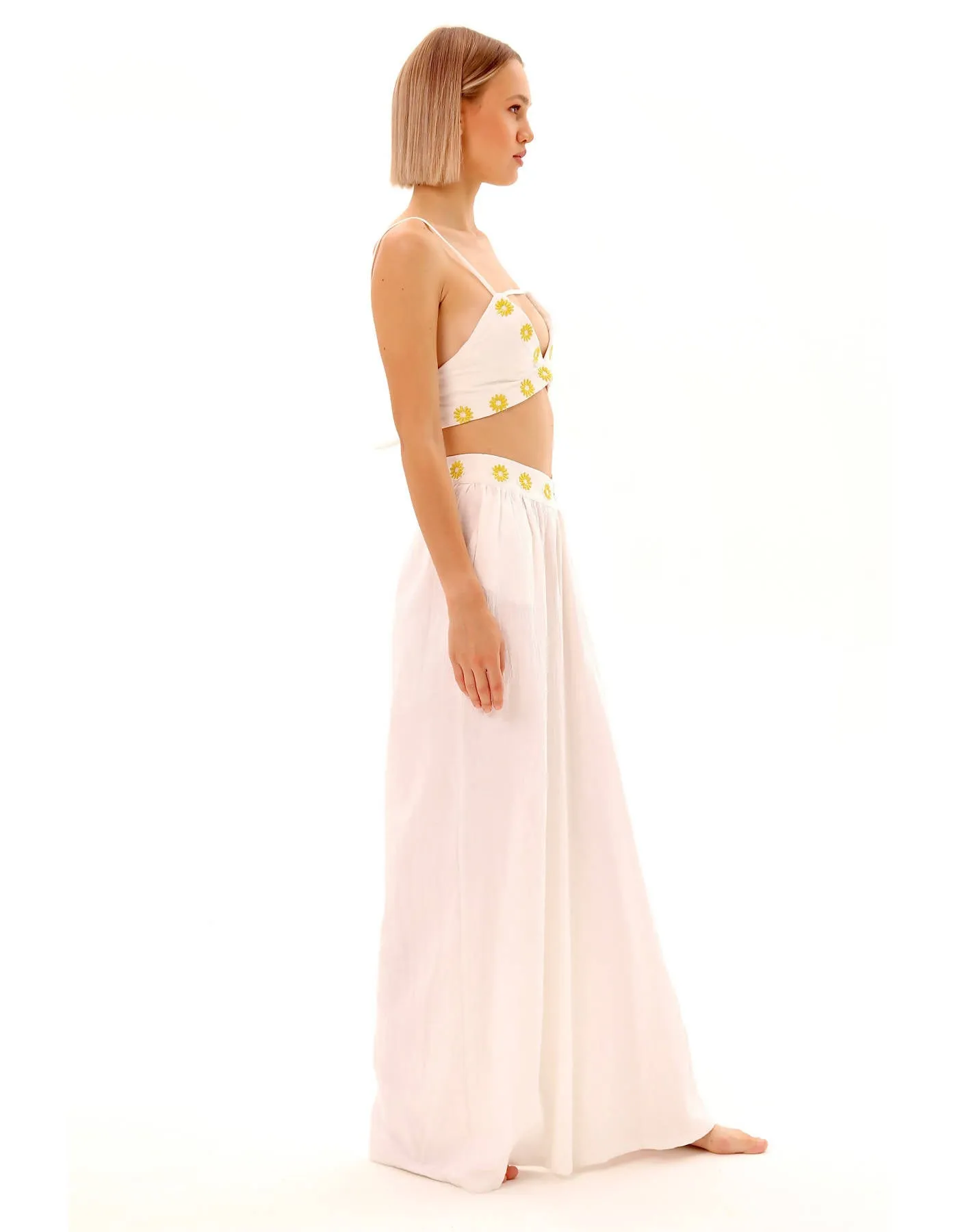 Cotton Embroidered "Chamomile” Bra-Top In Pure White