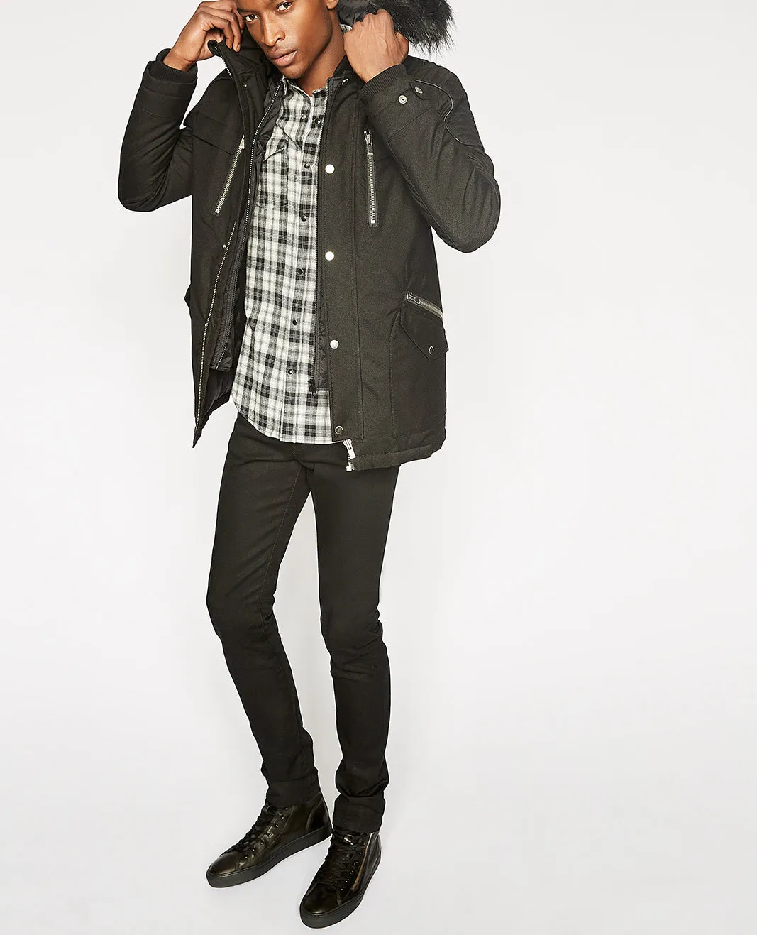 Parka noire détails cuir fausse fourrure