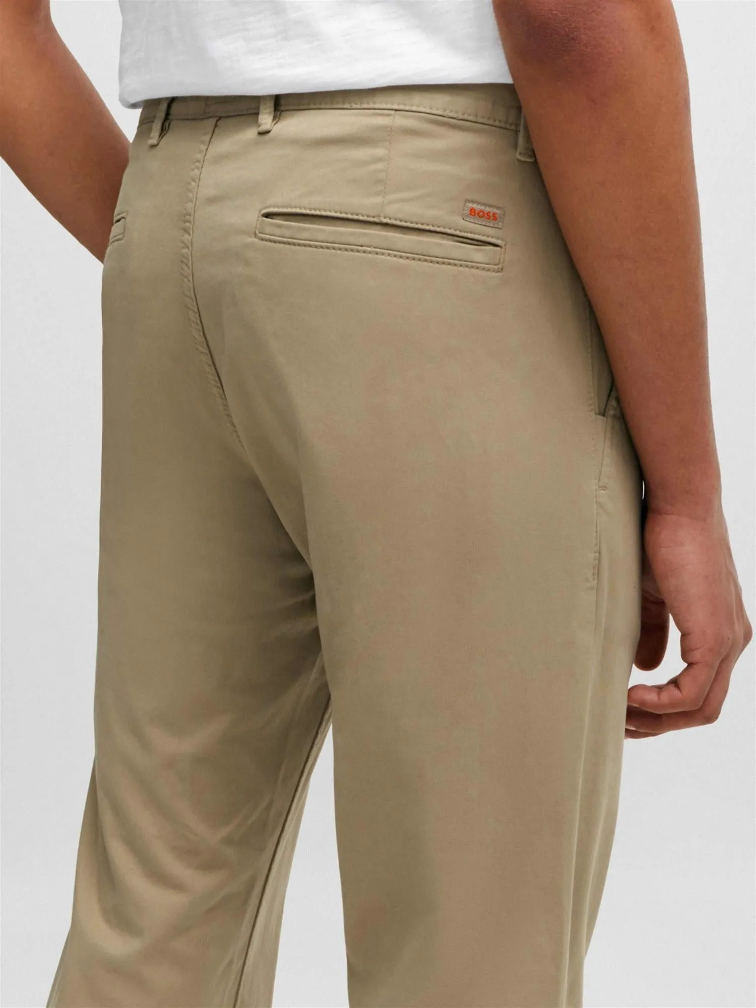 SLIM-FIT CHINOS Beige