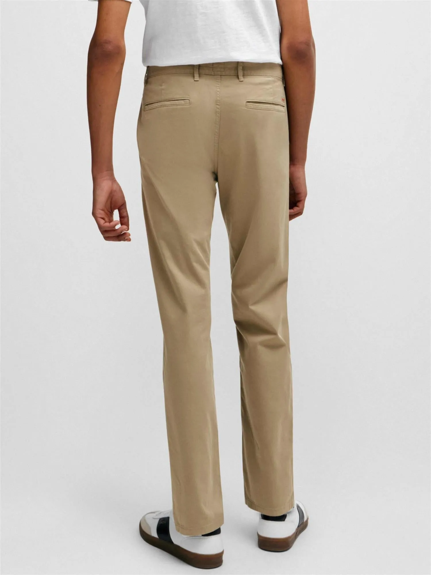 SLIM-FIT CHINOS Beige