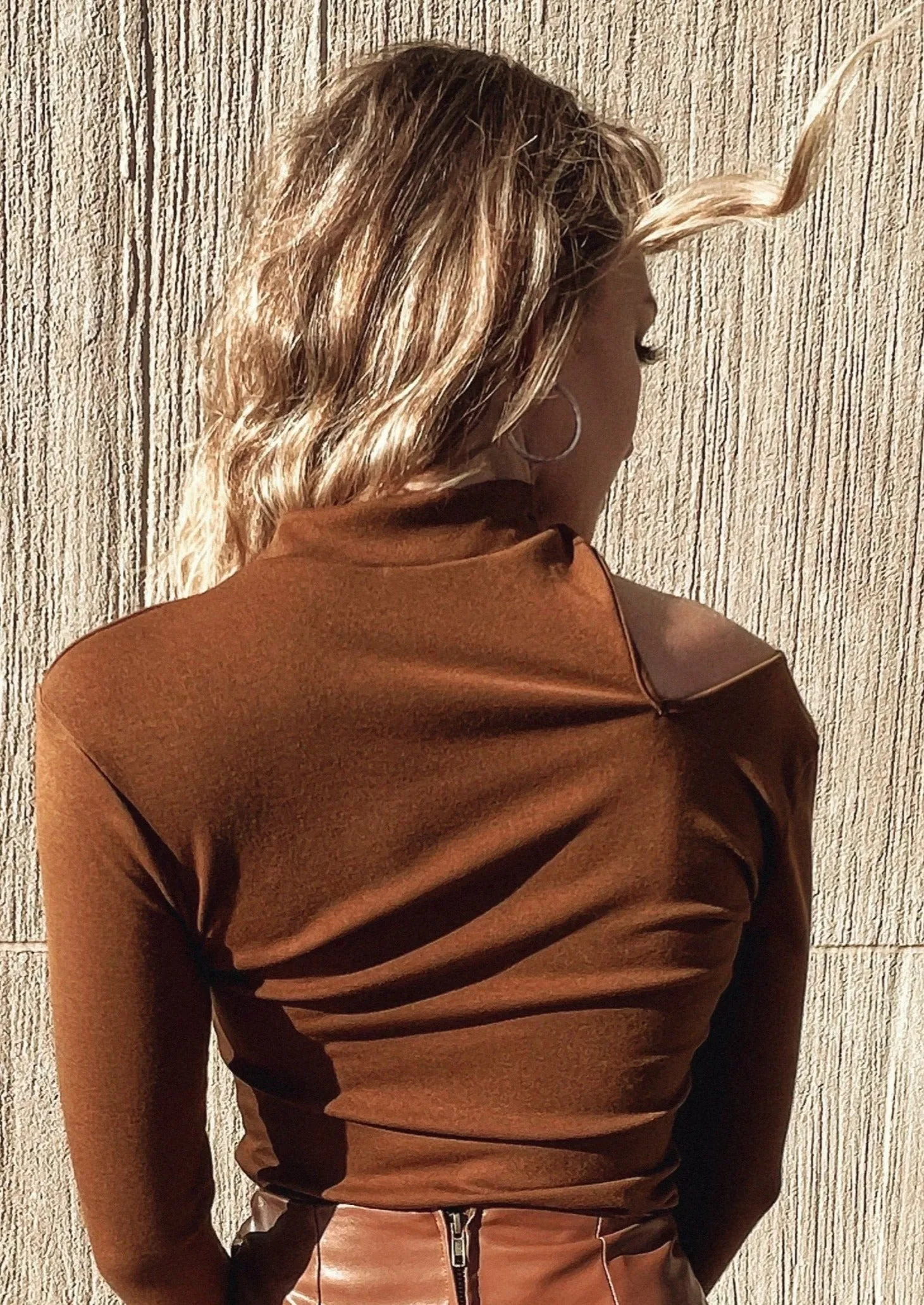 Vienne Brown Cut Out Top
